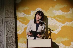 司会を務めた津南町出身の髙橋泉アナウンサー